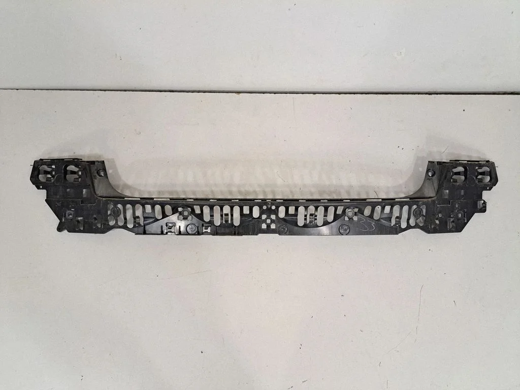 Rear bumper mounting bracket – BMW 7 Series G11 G12 (2015-2022)