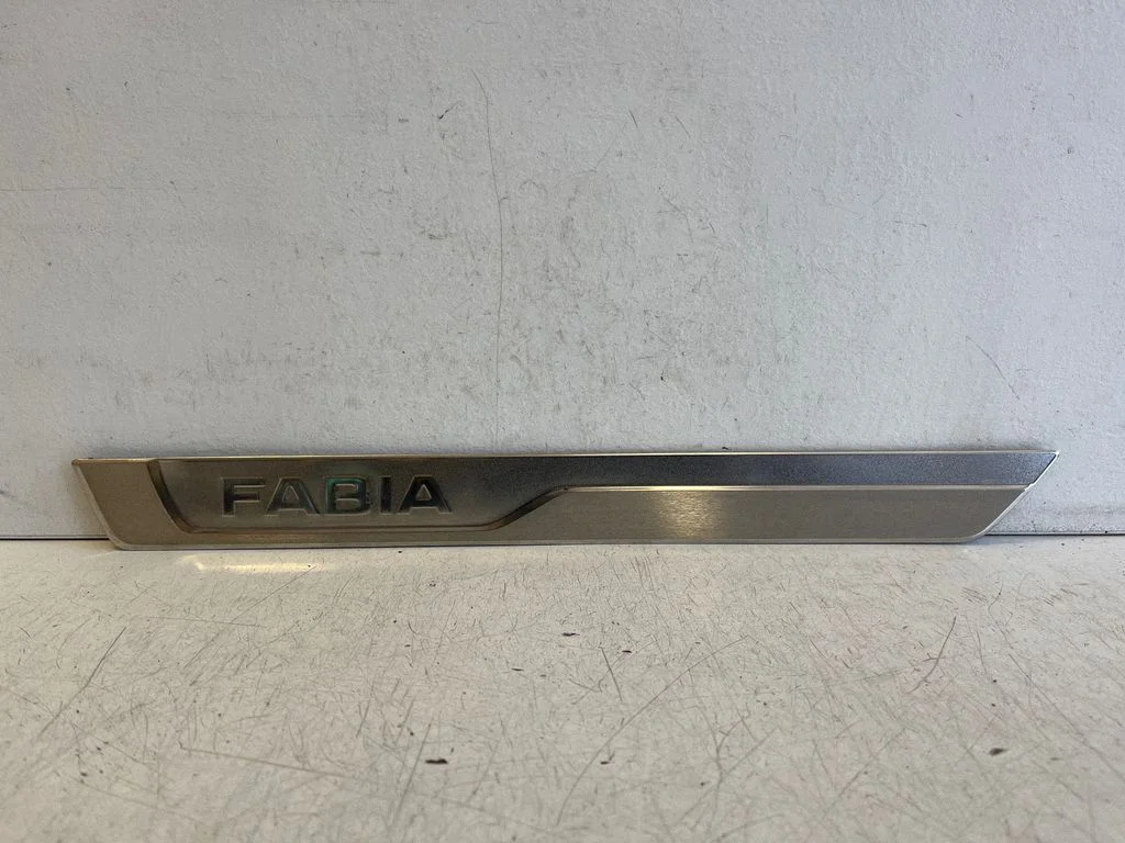Esilävise kate (sisemine) 6VA853814 – Skoda Fabia Mk4 (6VA) (2021-)
