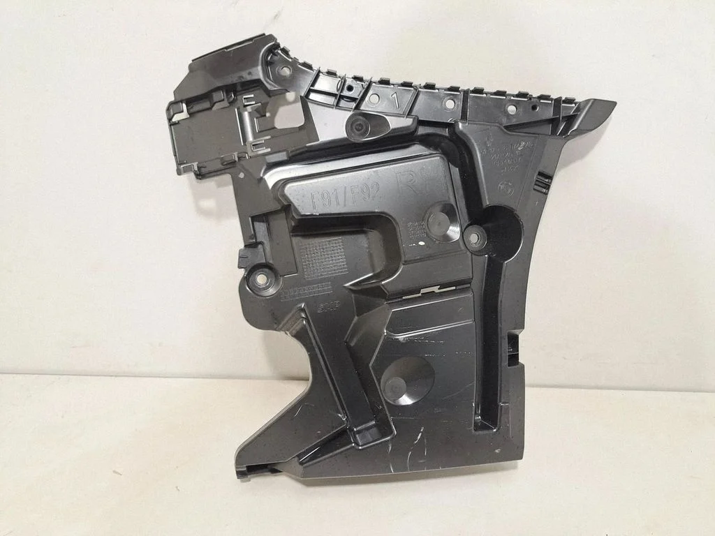 Tagumise kaitseraua kinnitusklamber 8074846 – BMW Series 8 M8 F91 F92 G14 G15 (2019-)
