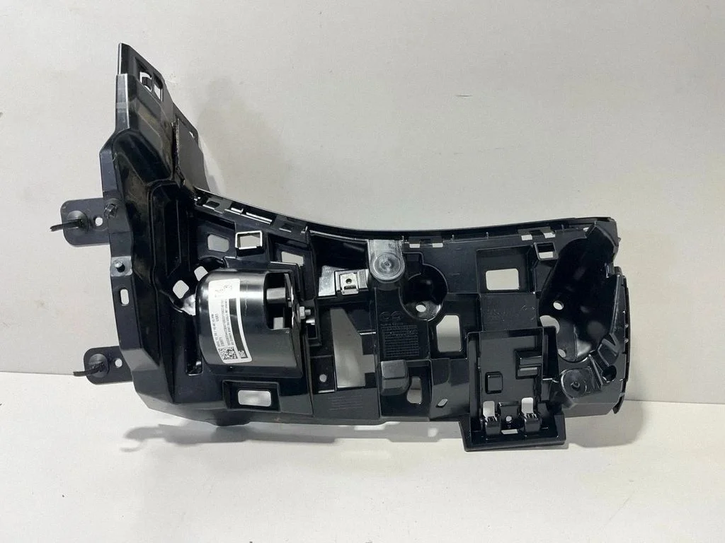 Aizmugurējā bufera turētājs – BMW X5M G05 F95 (2019-)