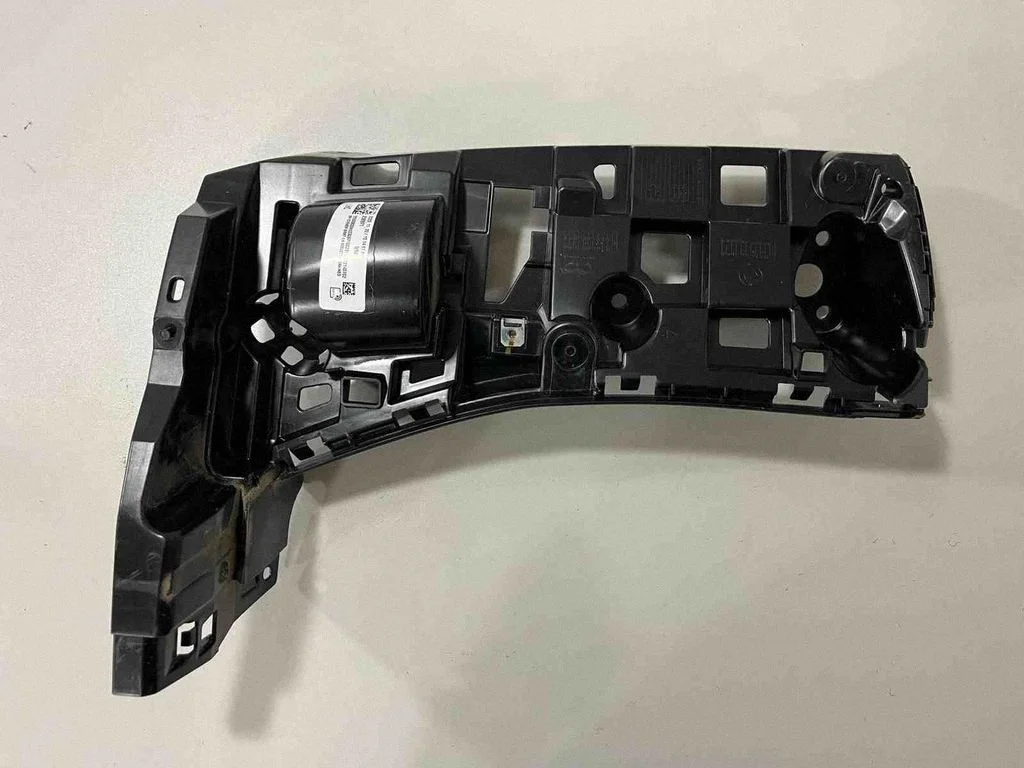 Aizmugurējā bufera turētājs – BMW X5M G05 F95 (2019-)