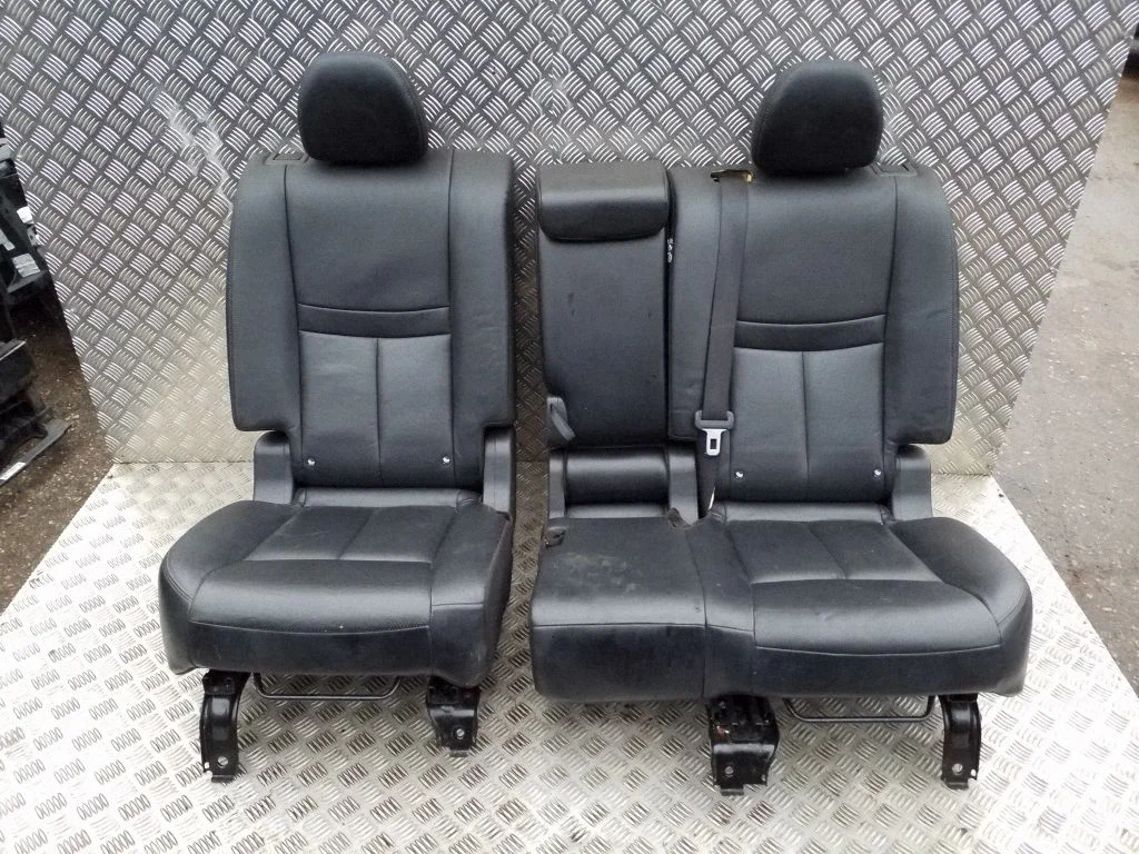 Rear seat