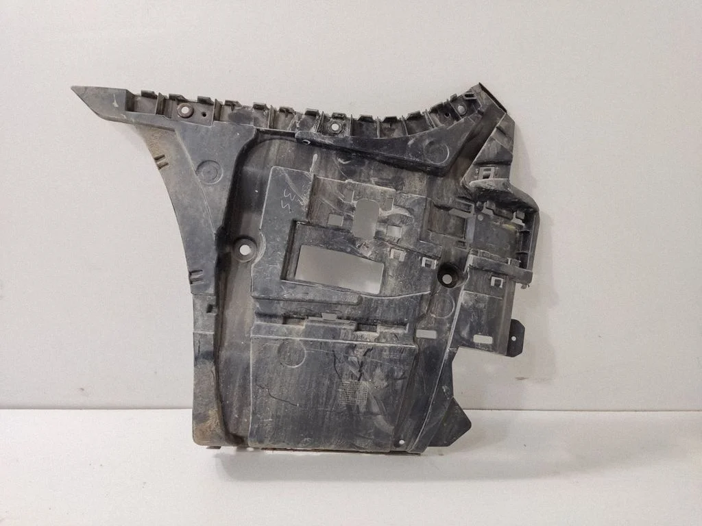 Tagumise kaitseraua kinnitusklamber – BMW 7-seeria G11 G12 (2015-2022)
