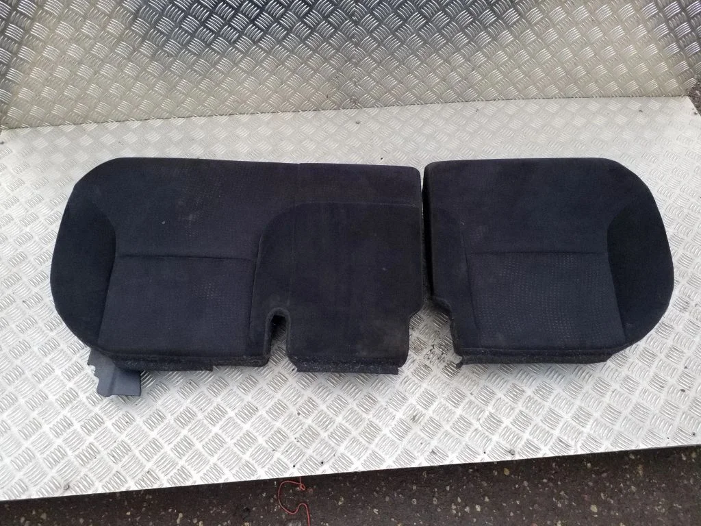 Rear seat
