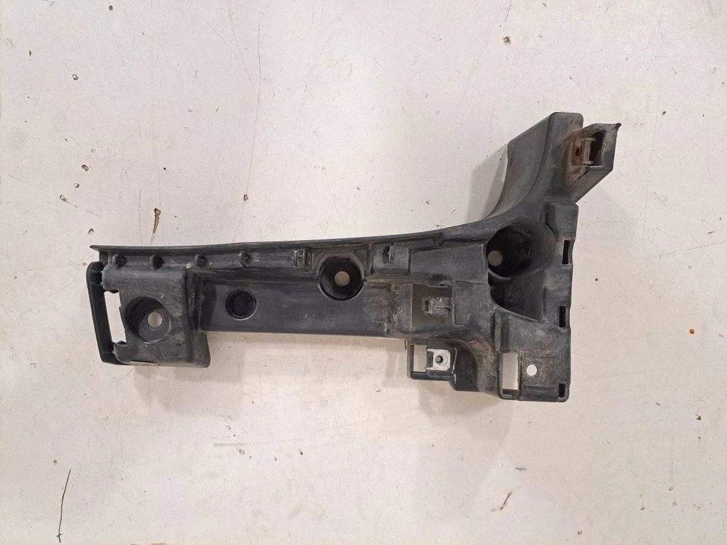 Rear bumper mounting bracket – BMW X5 E70 (2006-2013)