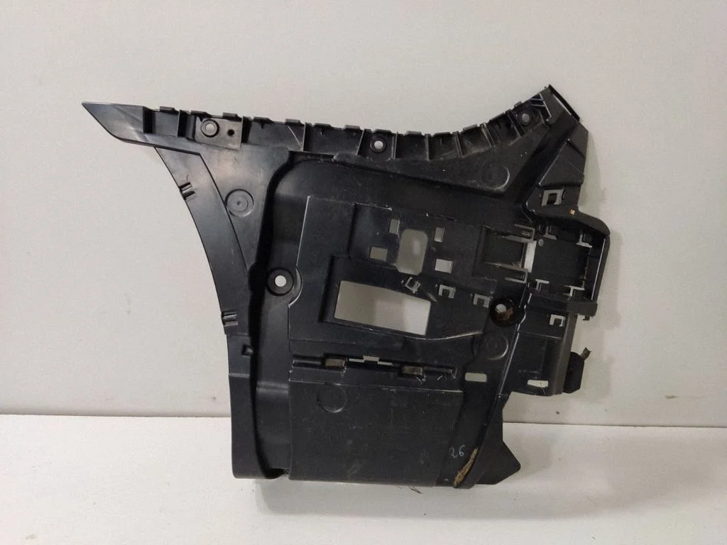Tagumise kaitseraua kinnitusklamber – BMW 7-seeria G11 G12 (2015-2022)