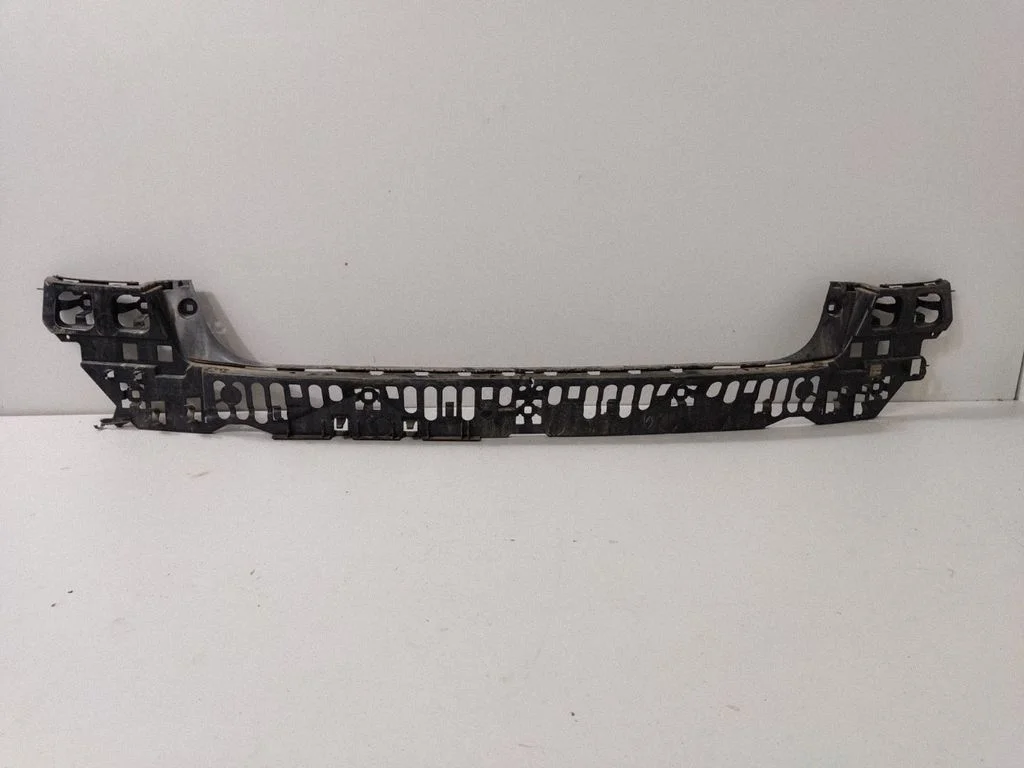 Rear bumper mounting bracket – BMW 7 Series G11 G12 (2015-2022)
