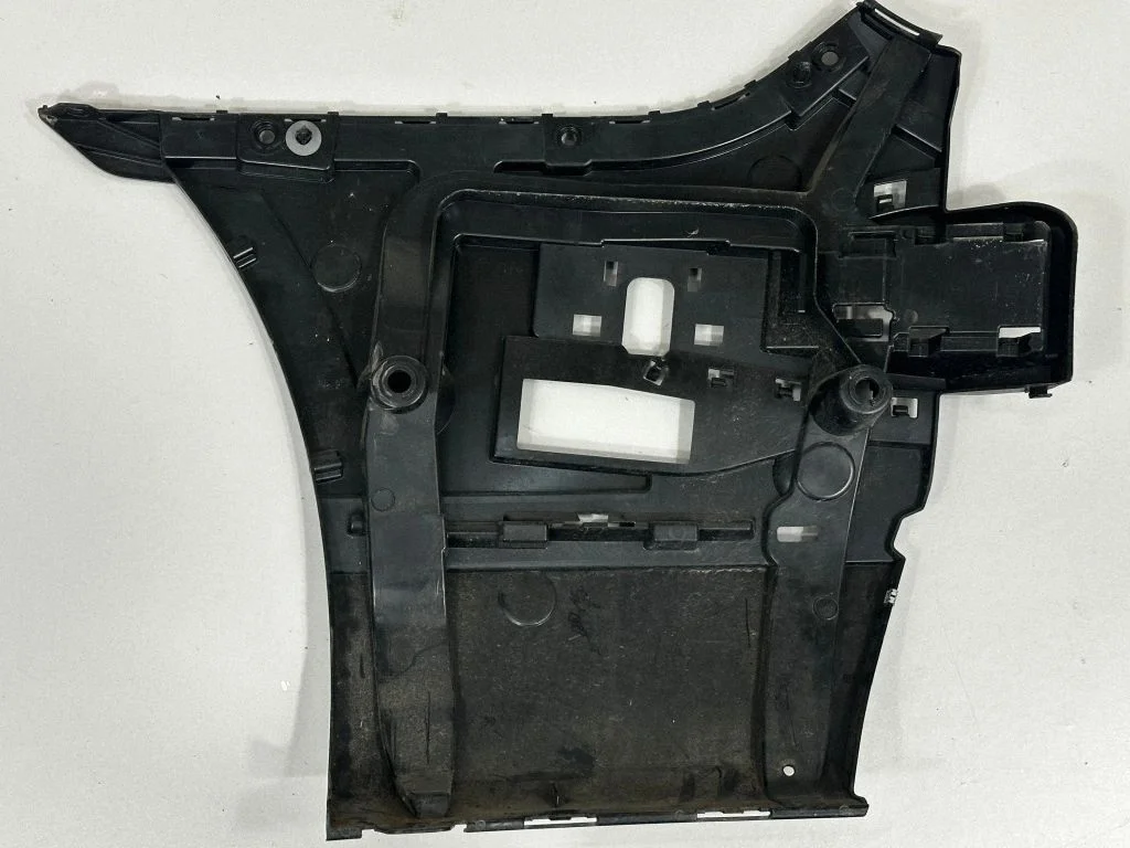 Tagumise kaitseraua kinnitusklamber – BMW 7-seeria G11 G12 (2015-2022)