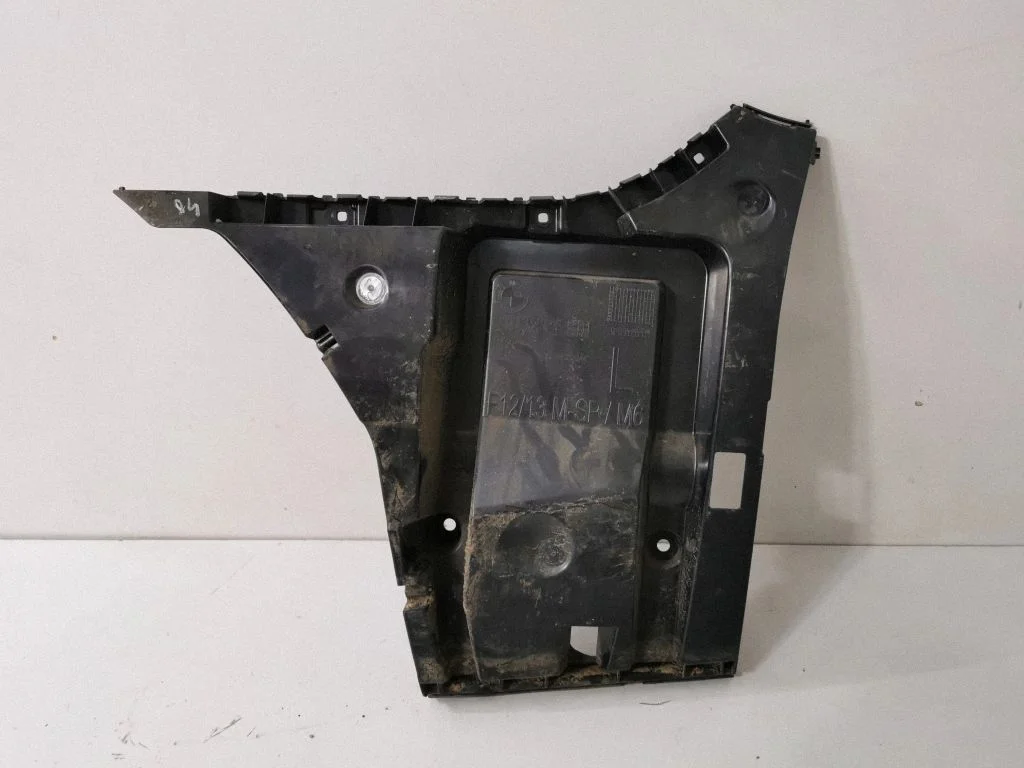 Rear bumper mounting bracket – BMW 6 Series F12 F13 (2010-2018)