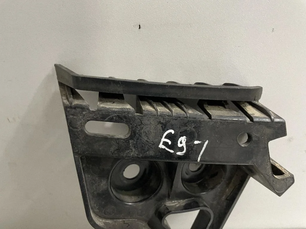 Rear bumper mounting bracket – BMW 3 Series E90 E91 (2005-2012)