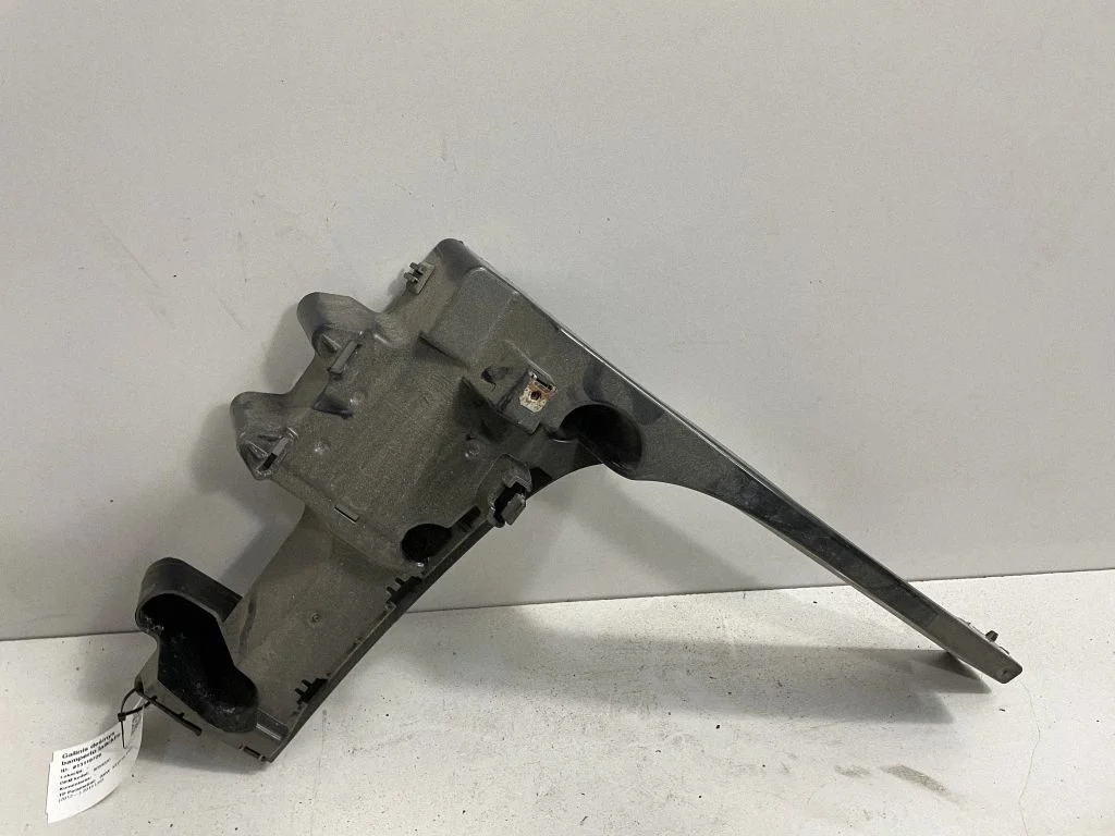 Rear bumper mounting bracket – BMW X5 F15 (2013-2017)
