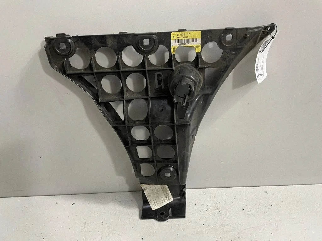 Tagumise kaitseraua kinnitusklamber – BMW 5-seeria E60 E61 (2004-2010)