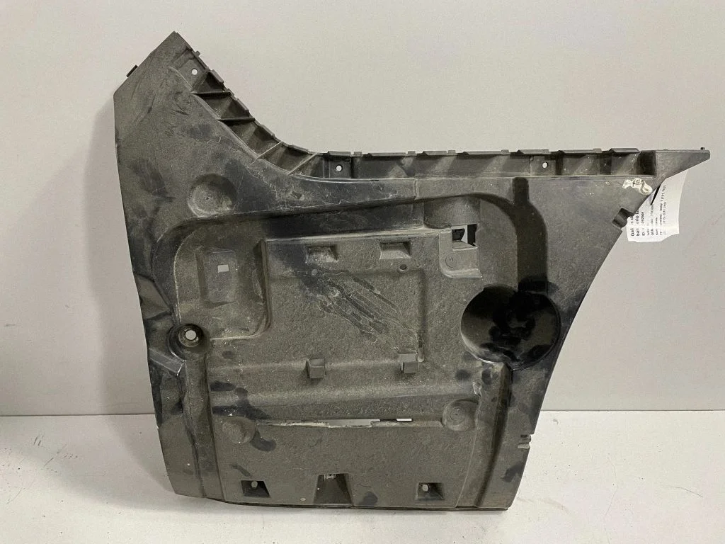 Mocowanie zderzaka tylnego – BMW Seria 7 F01 F02 F03 F04 (2008-2016)