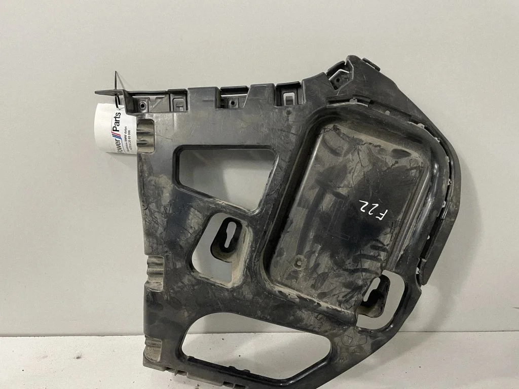 Aizmugurējā bufera turētājs – BMW 2. sērija F22 F23 (2013-2017)