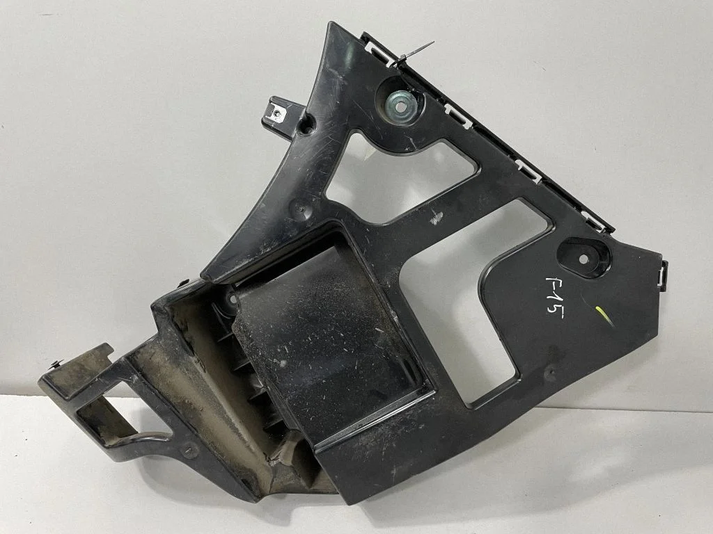 Aizmugurējā bufera turētājs – BMW X5 F15 (2013-2017)