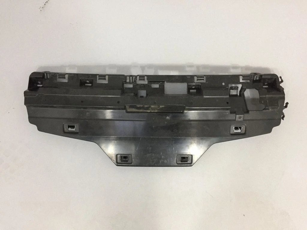 Rear bumper mounting bracket