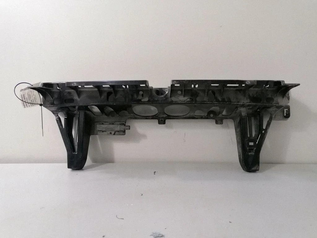 Tagumise kaitseraua kinnitusklamber – BMW X5 F15 (2013-2017)