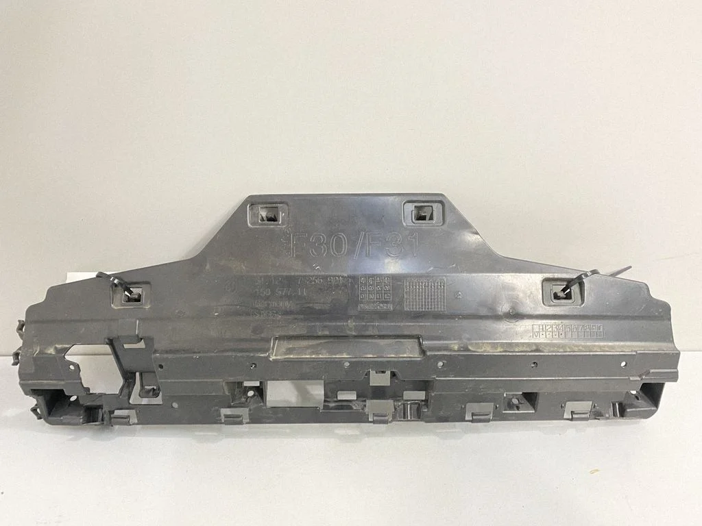 Rear bumper mounting bracket – BMW 3 Series F30 F35 F31 (2012-2018)