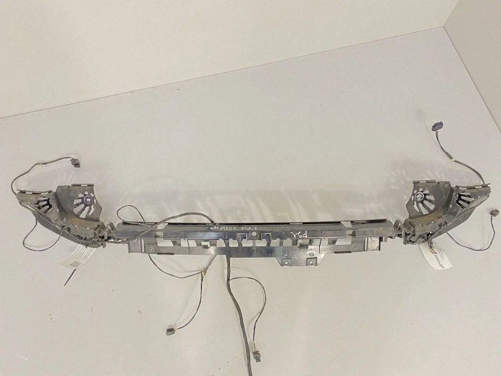 Aizmugurējā bufera turētājs – BMW 1. sērija F20 F21 (2011-2019)