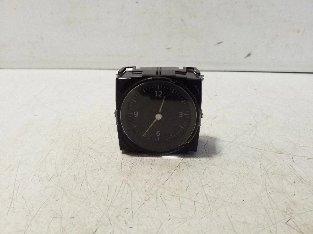 Clock 3G0919204C – Volkswagen Passat B8 USA (2016-2023)