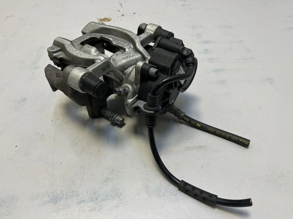 Tagumine pidurisadul 6885538 – BMW X1 F48 F49 (2015-2022)