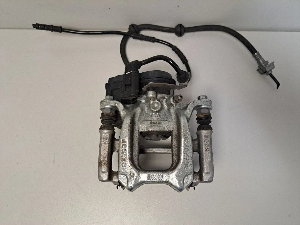Tagumine pidurisadul 8837110 – BMW 2-seeria Active Tourer U06 (2021-)