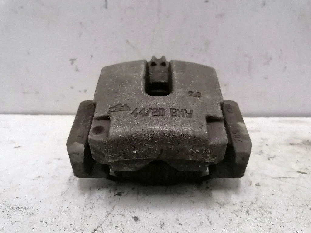 Rear brake caliper 4420