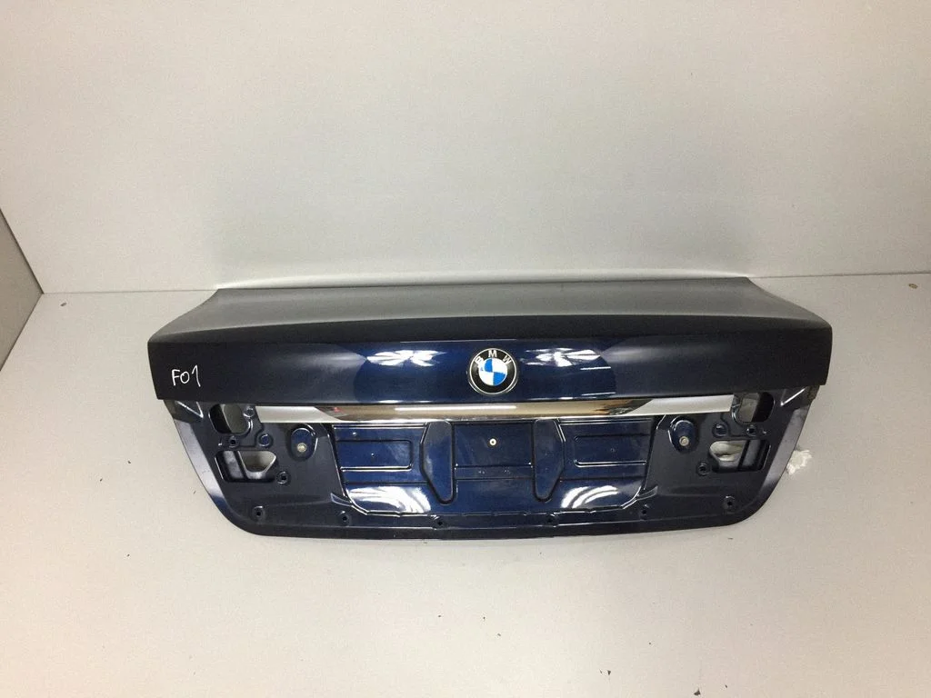 Aizmugurējais vāks (bagāžnieka) – BMW 7. sērija F01 F02 F03 F04 (2008-2016)