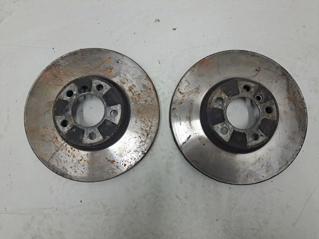 Esimene piduriketas 6868939