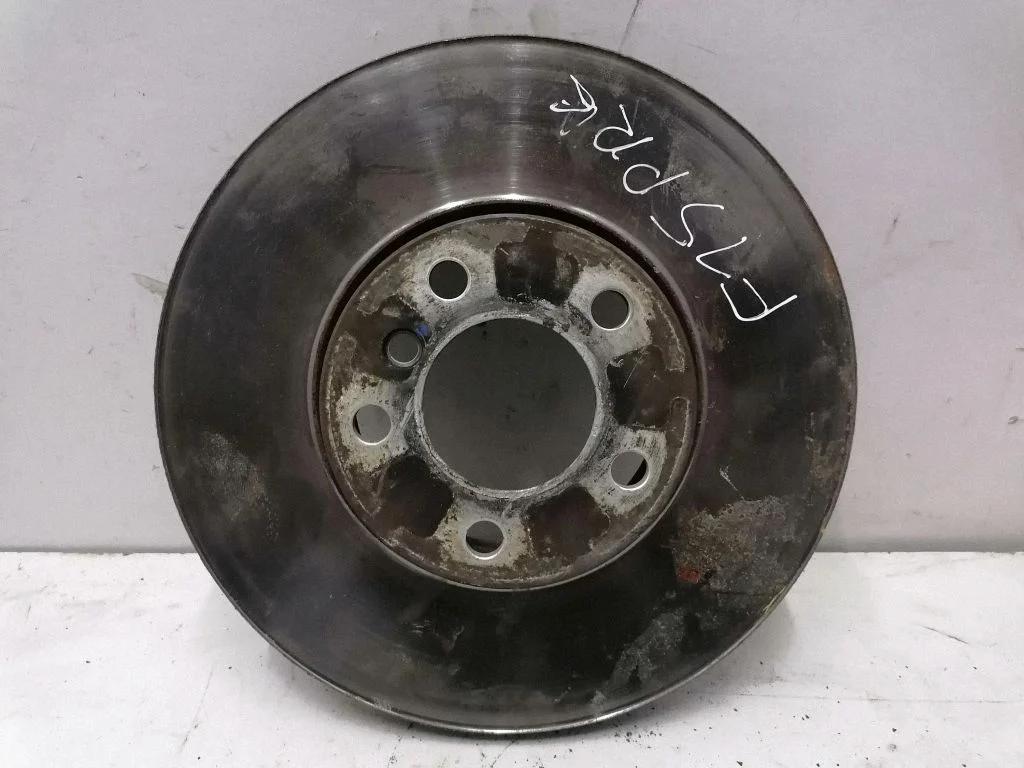 Front brake disc 6868939