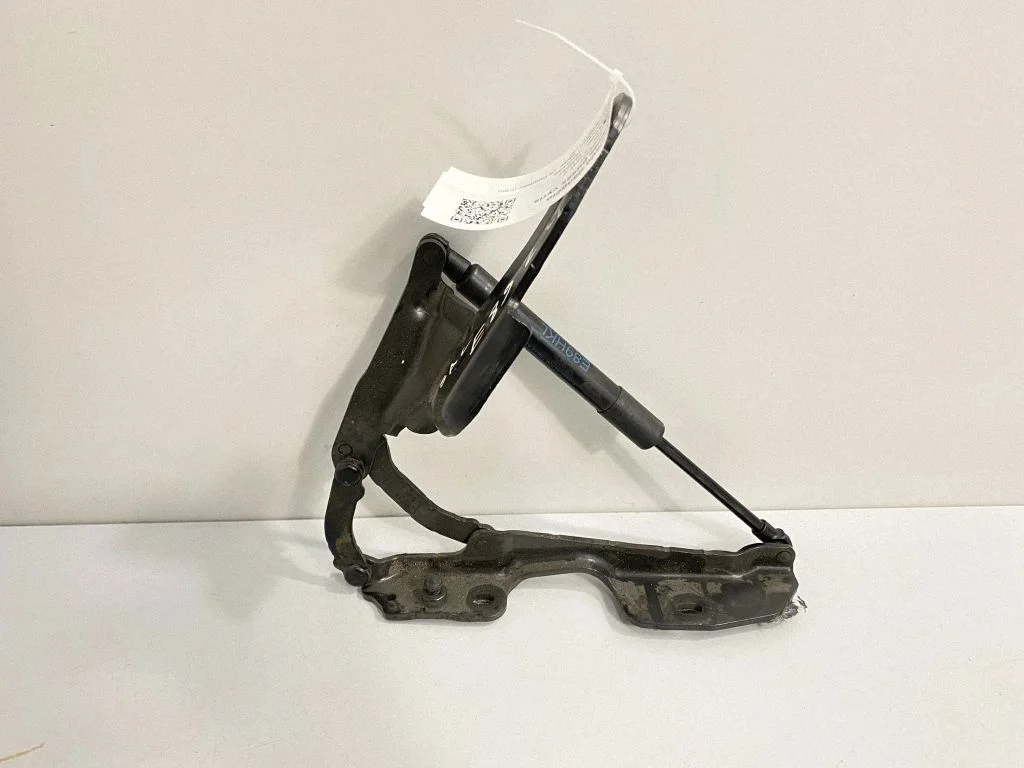 Tailgate/trunk/boot hinge 1234567 – BMW Z4 E89 (2009-2017)