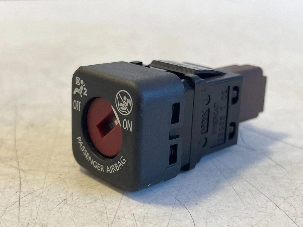 Passenger airbag on/off switch 9641391277 – Opel Vivaro (2019-)