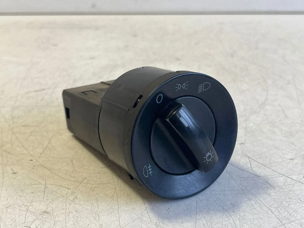 Light switch – Volkswagen Transporter - Caravelle T5 (2003-2015)