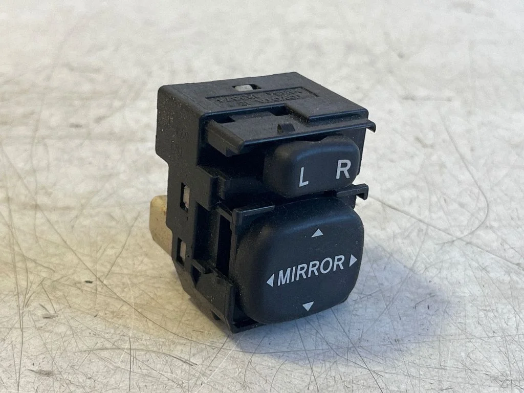 Wing mirror switch 183574