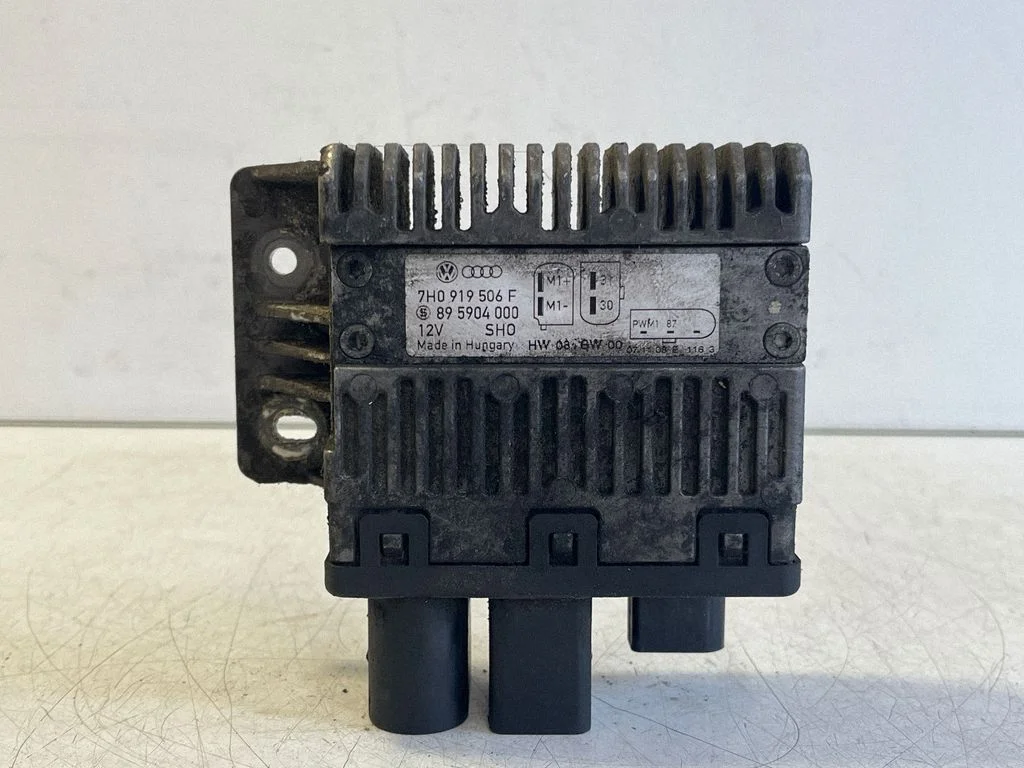 Jahutusventilaatori relee – Volkswagen Transporter - Caravelle T5 (2003-2015)