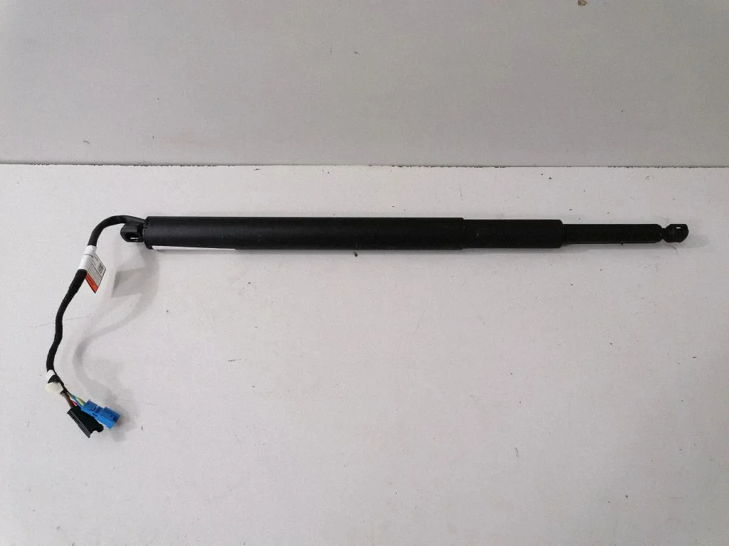 Siłownik (sprężyna gazowa) klapy bagażnika – BMW Seria 5 G30 G31 G38 (2016-)