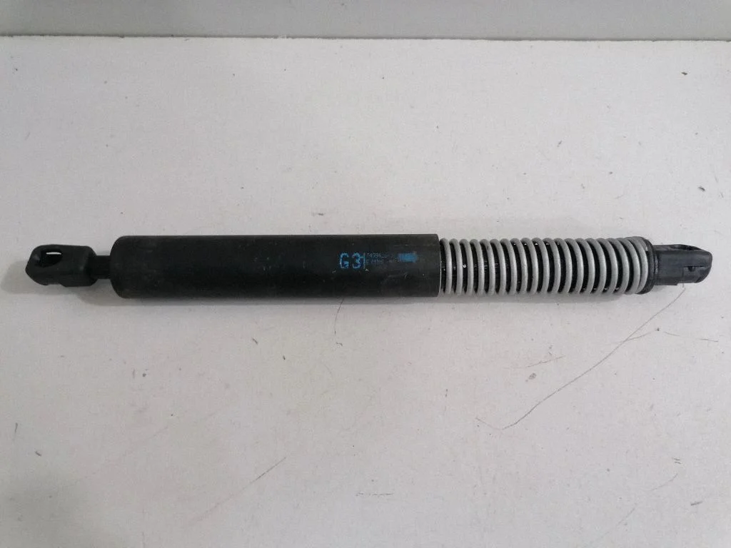 Tailgate/trunk strut/damper – BMW 5 Series G30 G31 G38 (2016-)