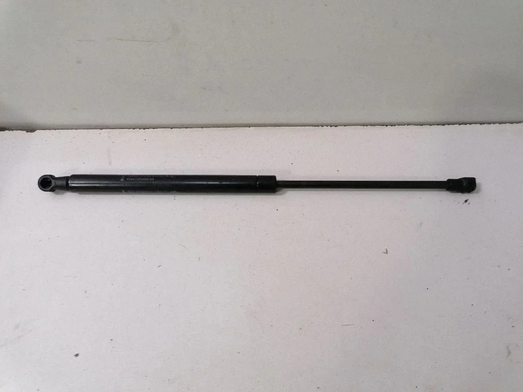 Aizmugurējā vāka amortizators – BMW 4. sērija F32 F33 (2013-2020)