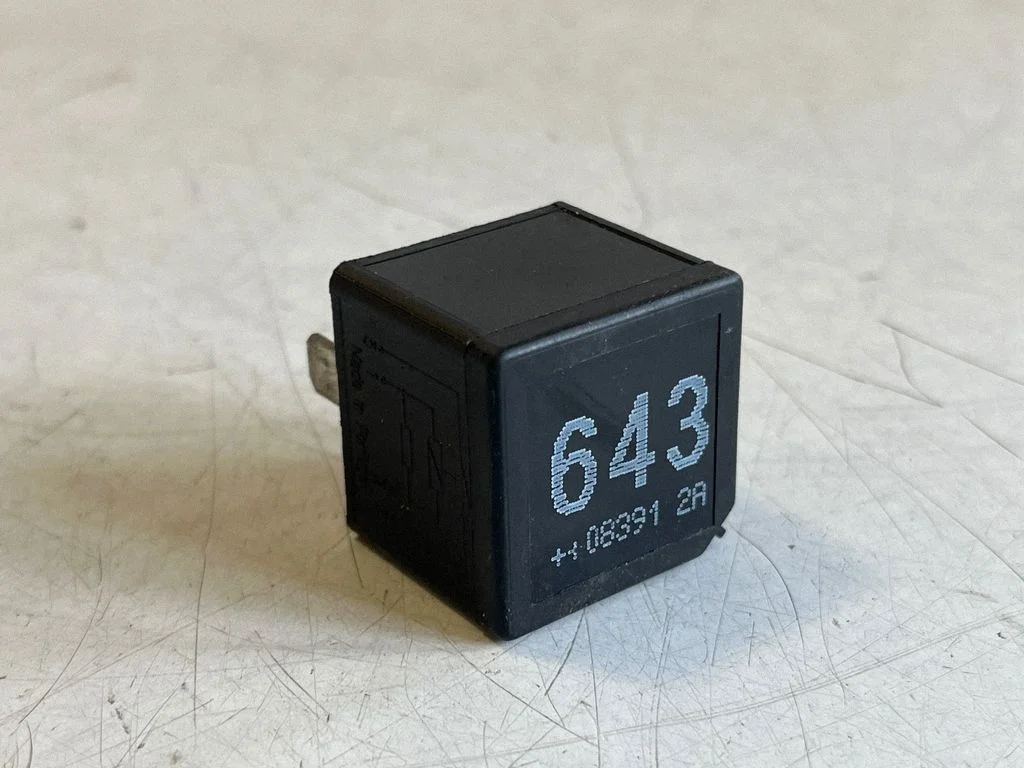Cits relejs 8K0951253