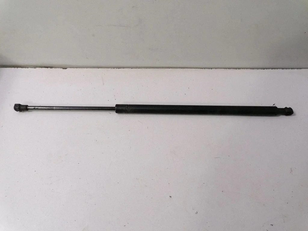 Tailgate/trunk strut/damper – BMW X3 E83 (2003-2010)