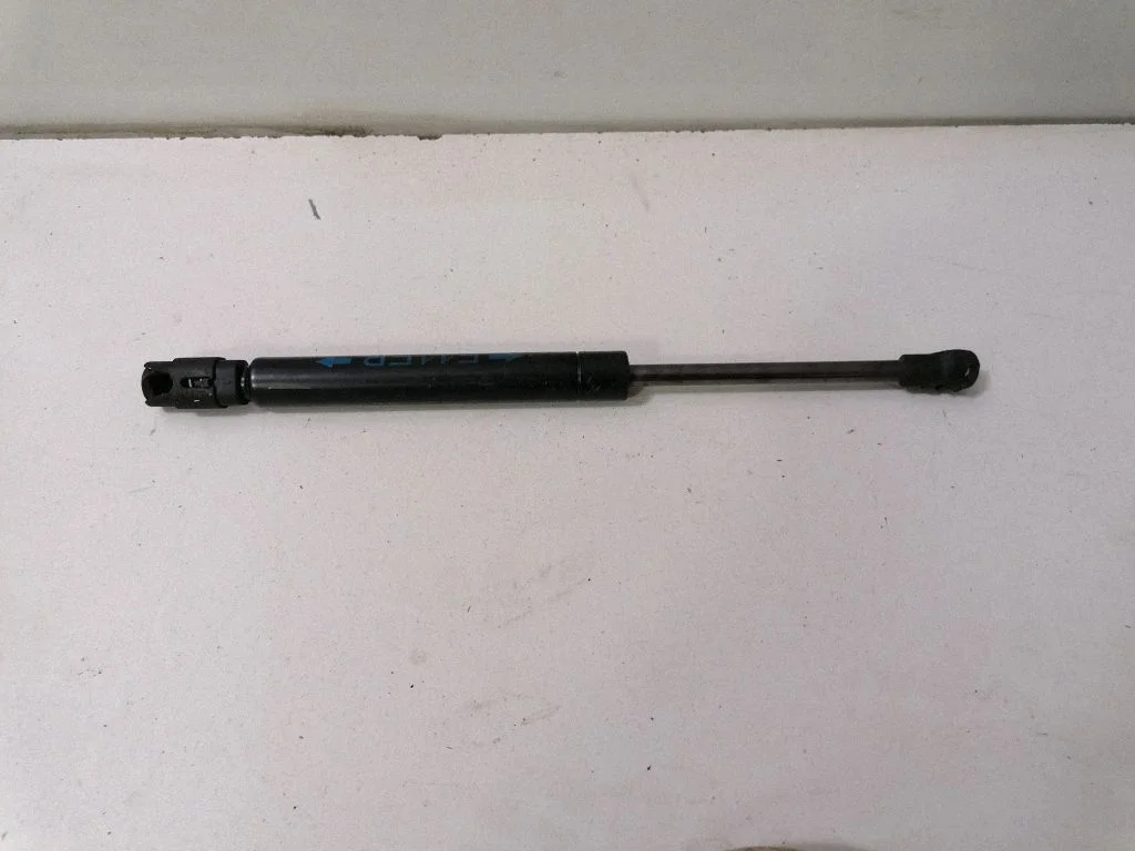 Tailgate/trunk strut/damper – BMW 5 Series F10 F11 (2009-2016)