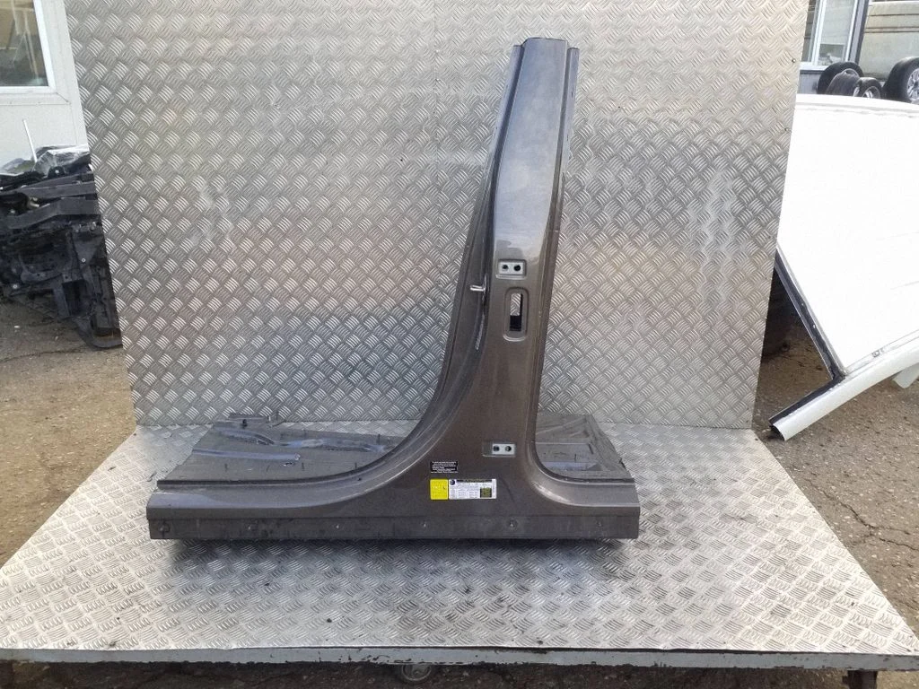 Pillar (middle) – Porsche Cayenne (92A) (2010-2017)