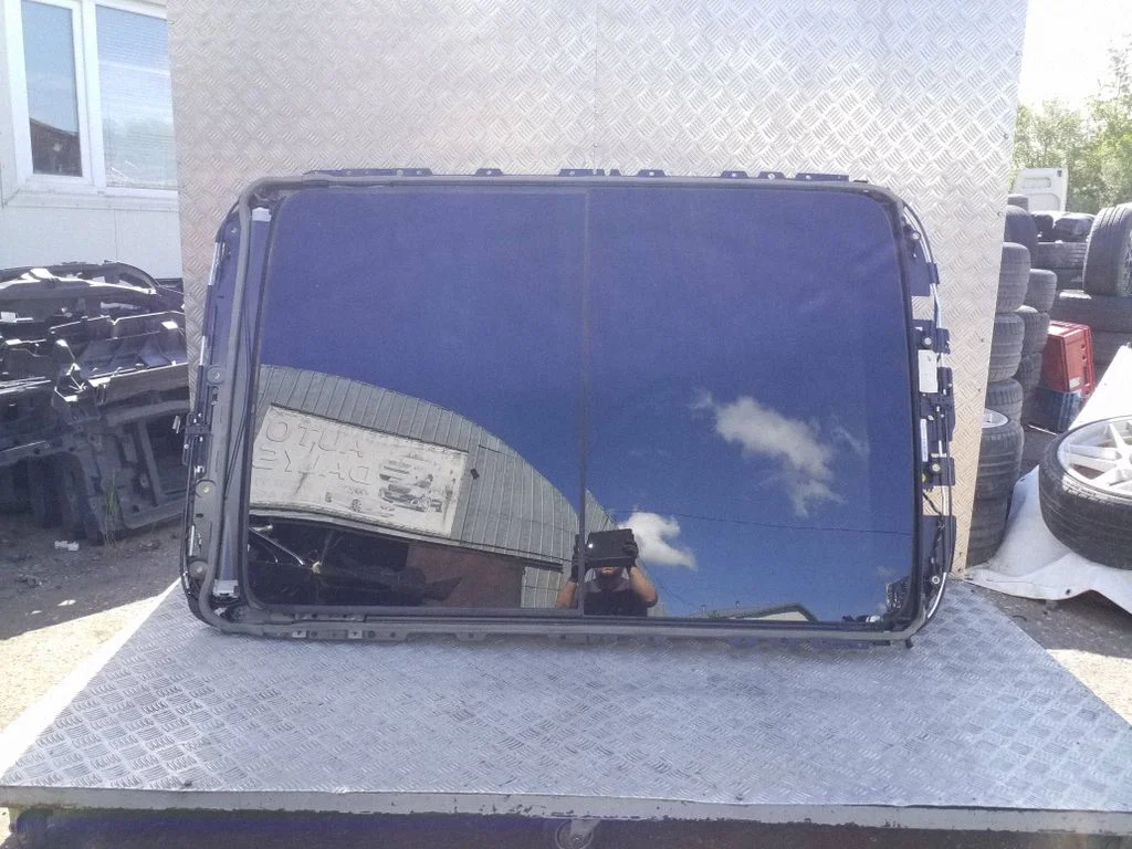 Katuseluugi komplekt 4M0877041 – Audi Q7 4M (2015-)