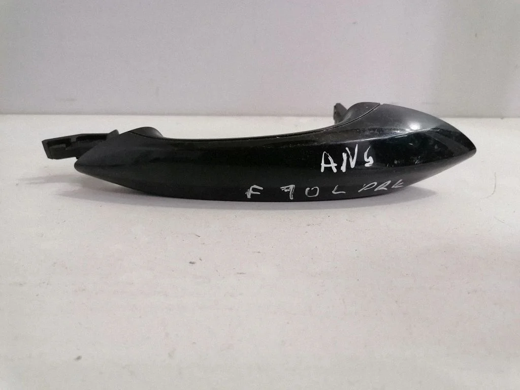 Esiukse välimine käepide – BMW 5-seeria F10 F11 (2009-2016)