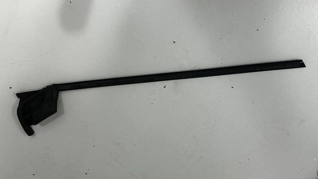 Front door rubber seal 7457961