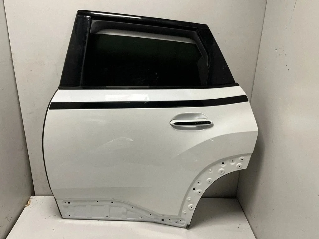 Aizmugurējās durvis – BMW XM (2022-)