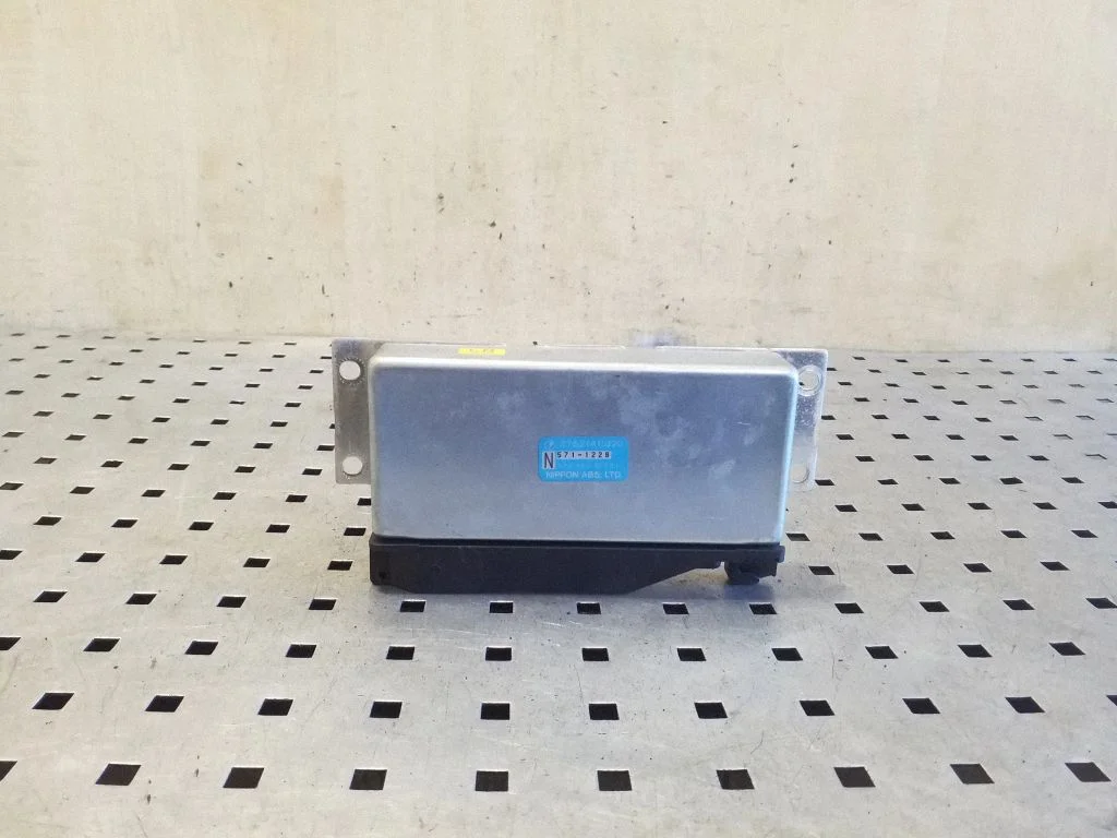 ABS control unit/module 27521AC020