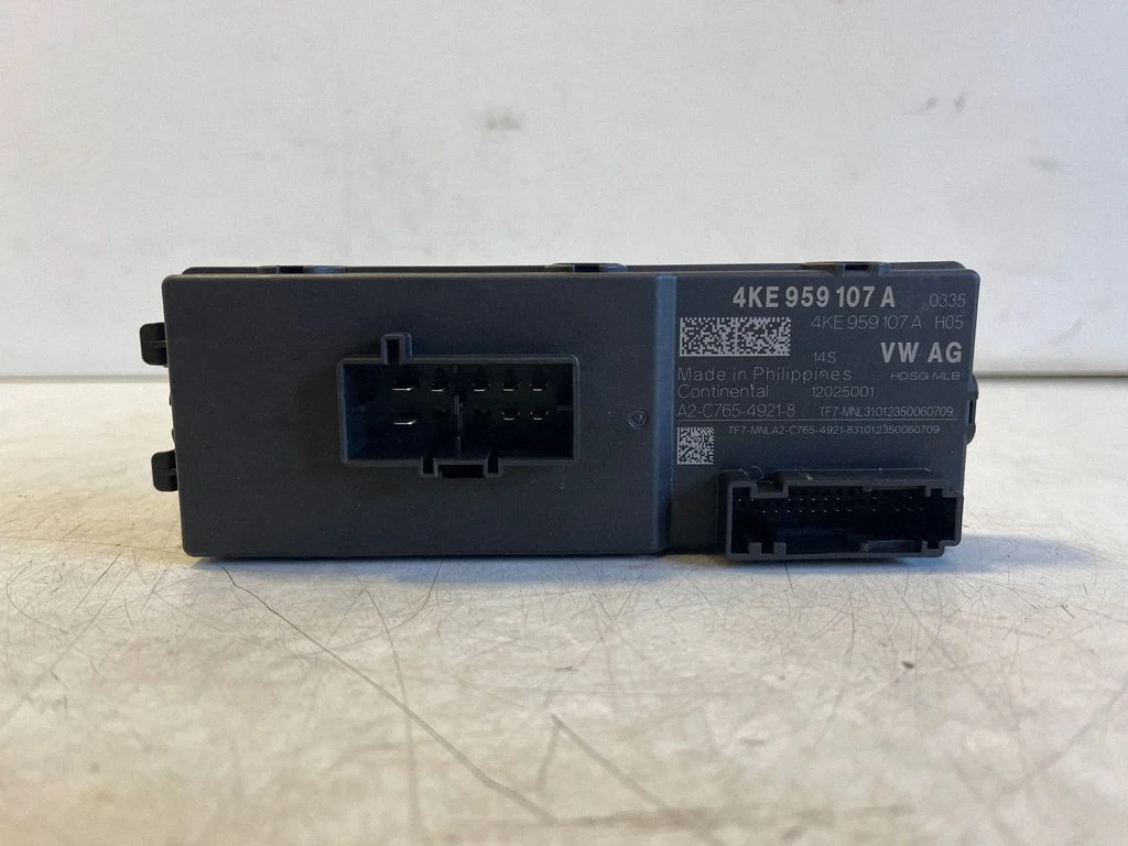 Tailgate/trunk control unit/module 4KE959107A