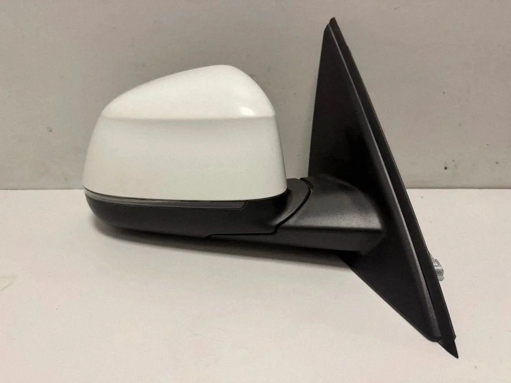 Esiukse elektriline välispeegel – BMW X7 G07 (2018-)