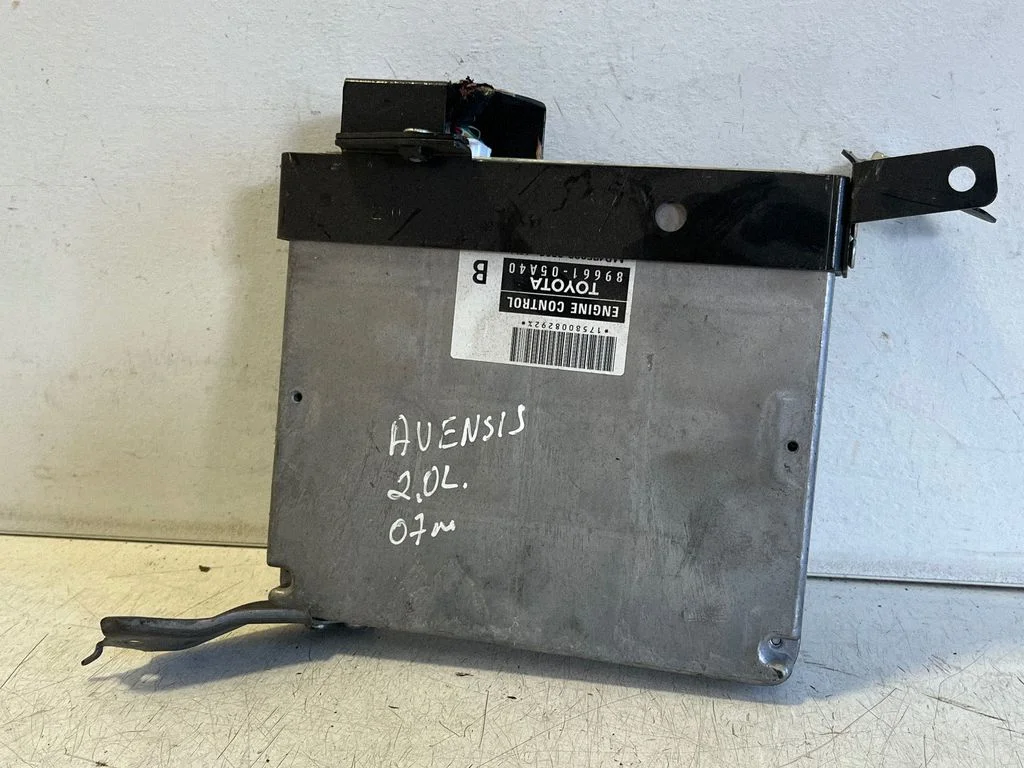 Engine control unit/module 8966105A40
